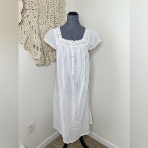 Eileen West White Cotton Lace Trim Cottagecore Nightgown Size Small